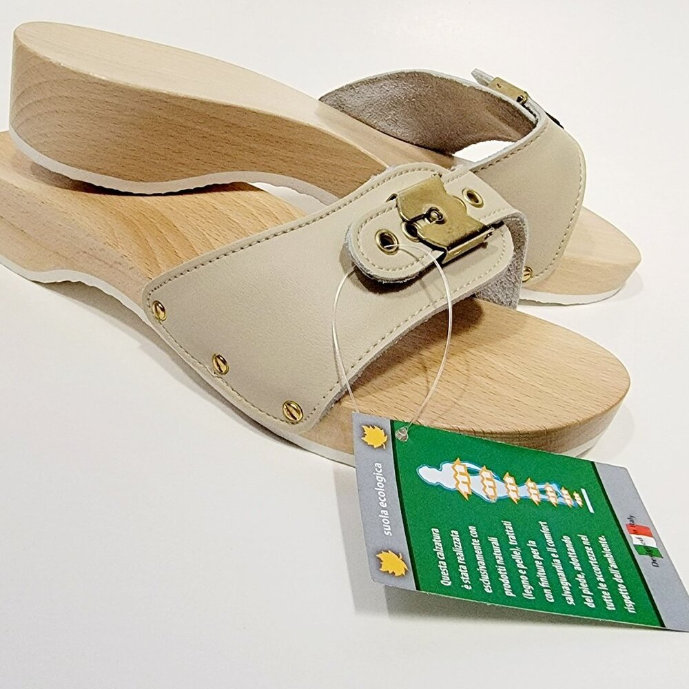 DR SCHOLL *STYLE* wooden clogs